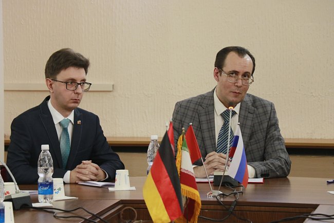 Experts and students discussed Omar Khayyam's contribution to world culture