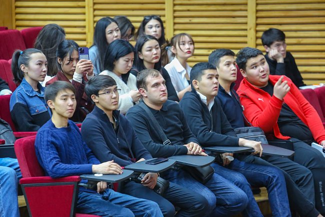 Mikhail Shvydkoy met with students of KRSU: culture, technology and the future of cooperation