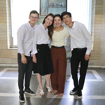 Students of the Department of World Languages successfully defended their theses