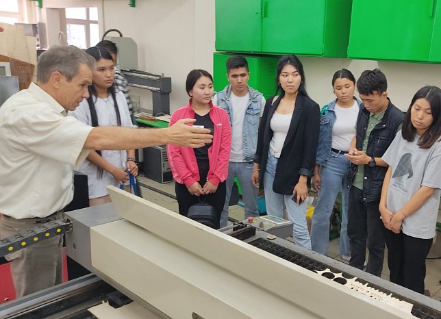 Schoolchildren in Kant were told about the prospects of studying at KRSU