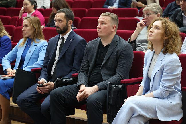 В КРСУ проходит рабочая сессия с участием эксперта «Сколково»