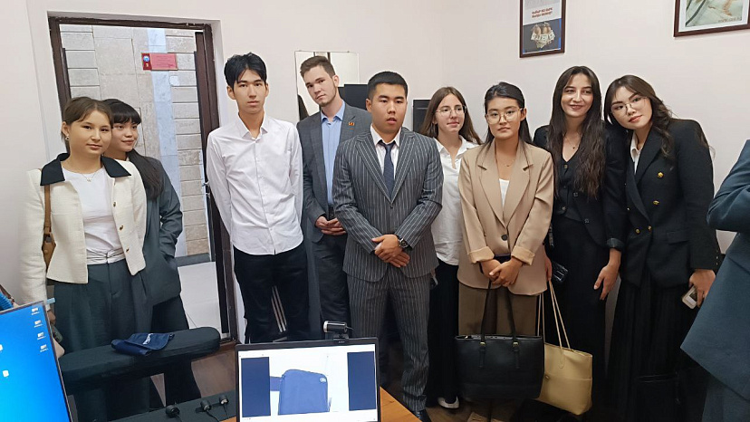 Ачык эшиктер