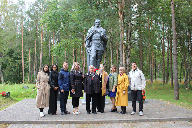 «Волонтеры Победы» КРСУ почтили память героев блокадного Ленинграда