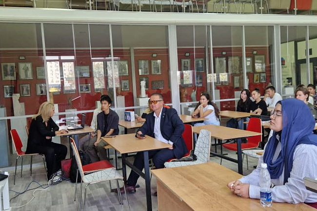 The chief architect of Kazan, Ilsiyar Tukhvatullina, gave a lecture at the Faculty of Architecture, Design and Construction.