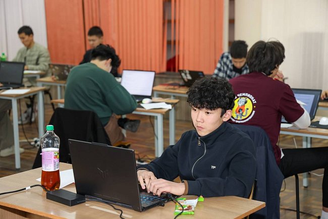 The country's strongest programmers gathered in KRSU for the championship finals