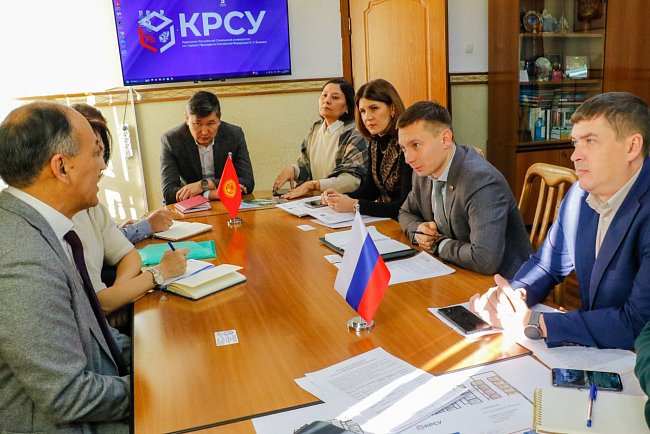A meeting was held at KRSU with the director of the National Center for Cardiology and Therapy, Talant Sooronbaev