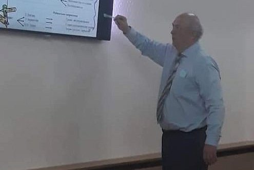 A Russian economist shared economic «secrets» with KRSU