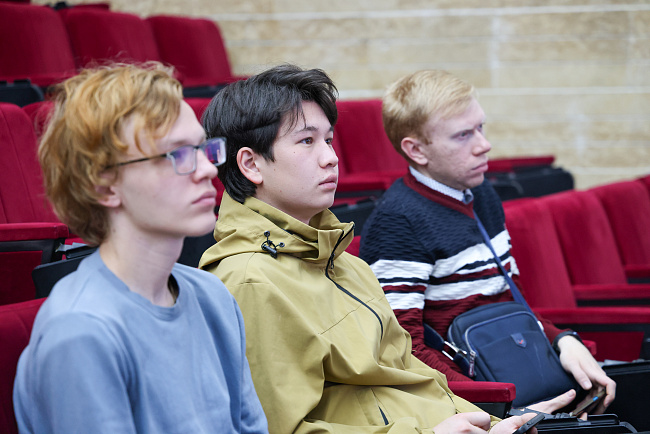 КРСУ принимает первый национальный этап международного чемпионата Global HackAtom в Кыргызстане
