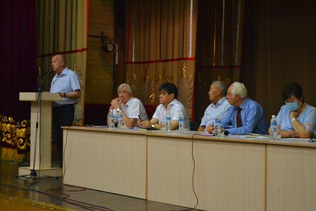 The Academic Council called for a radical restructuring of the work