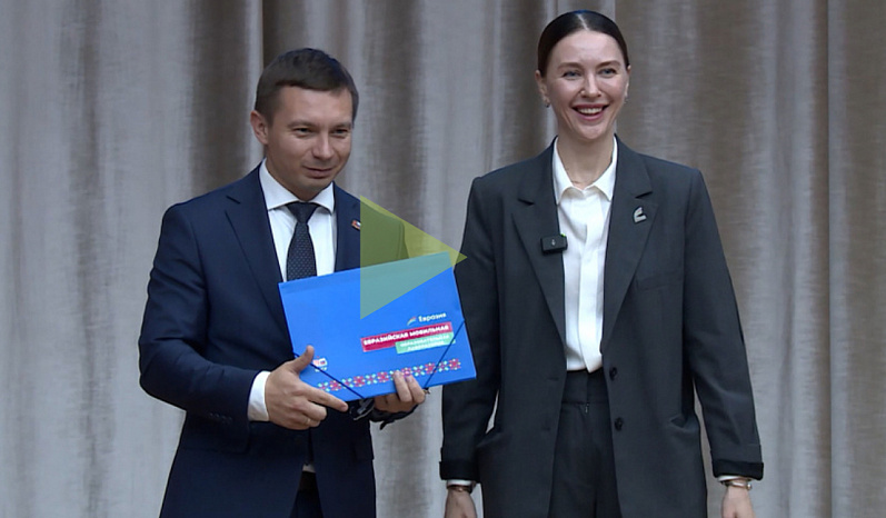 The Kyrgyz-Russian Slavic University received a new bus: it is a whole laboratory on wheels