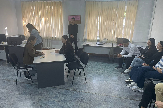 Тренинги для студентов юристов-клиницистов КРСУ