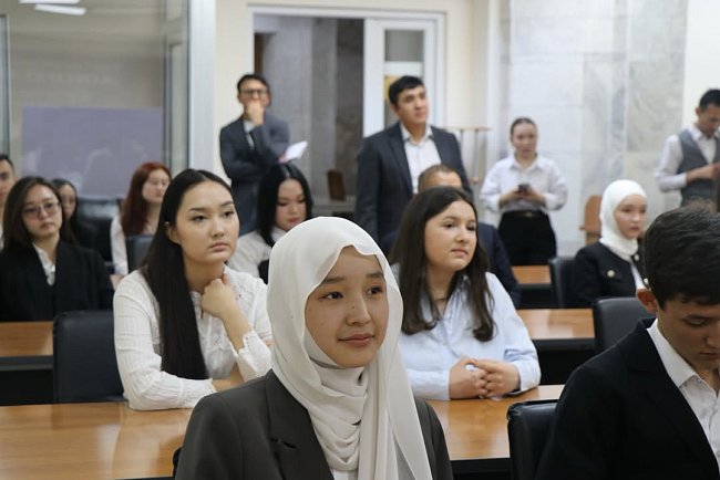 Future doctors of KRSU visited the Jogorku Kenesh