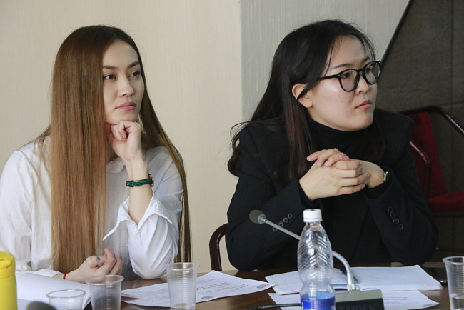 Студенты КРСУ обсудили актуальные проблемы современного мира в рамках межфакультетской конференции