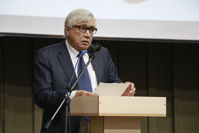 В КРСУ начал работу международный молодежный аналитический конгресс