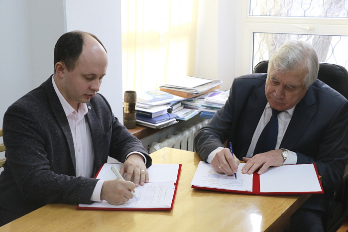 Сотрудничаем с Сибирским федеральным университетом!