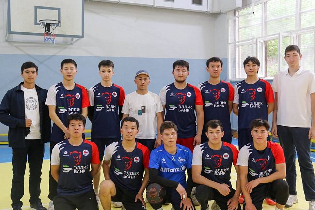 The KRSU men's volleyball team reached the Universiade finals!