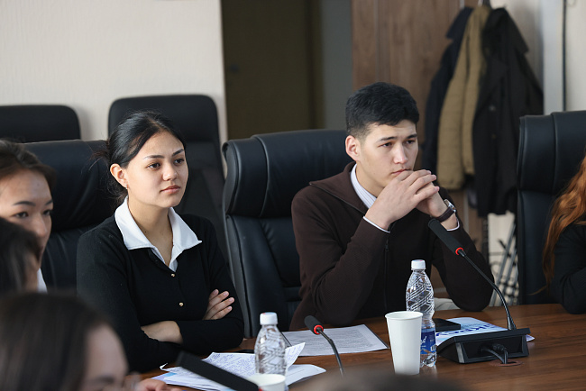 В КРСУ обсудили вызовы деструктивных идеологий в молодежной среде