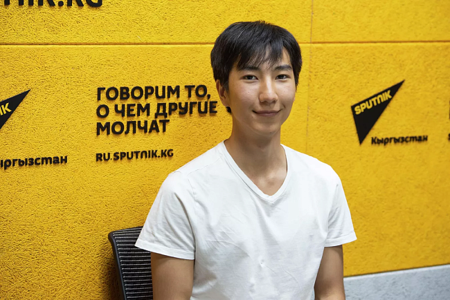 How young people see the world order of the future – conversation with KRSU students