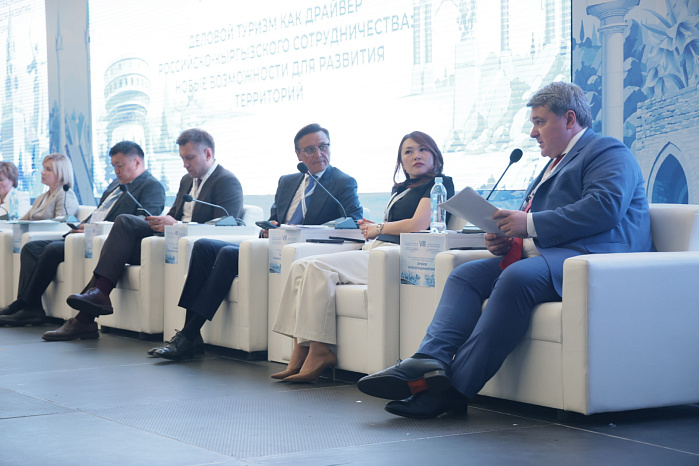От туризма к инвестициям: представитель КРСУ принял участие в выездной сессии ПМЭФ–2026