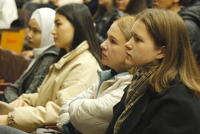 Поступайте в Славянский!