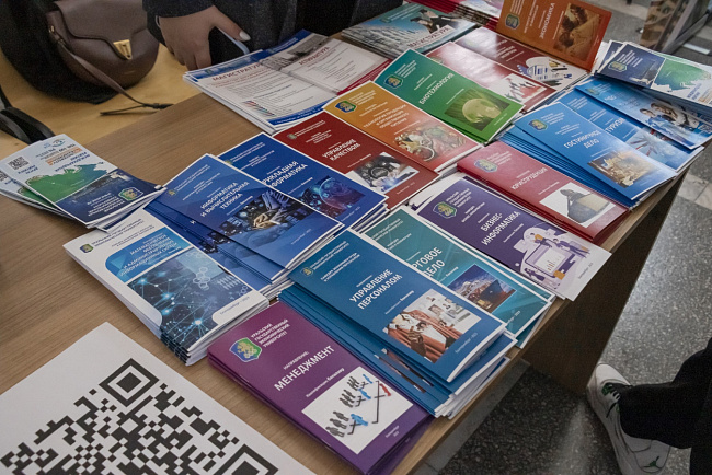 В КРСУ открылась выставка «Образование в России – 2024-2025»