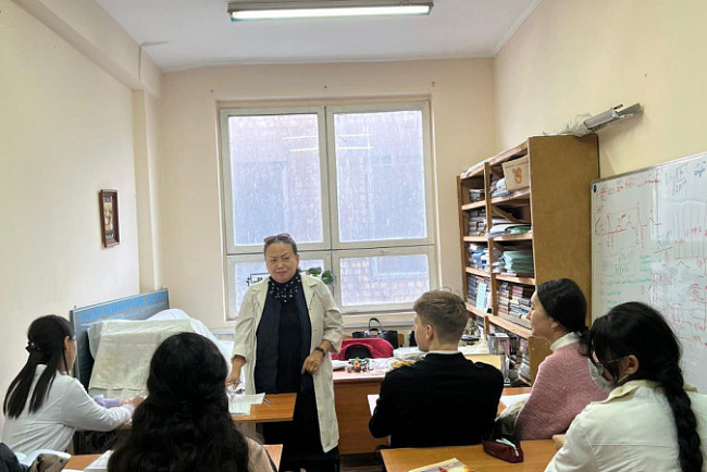 На Медицинском факультете КРСУ прошел День открытых дверей