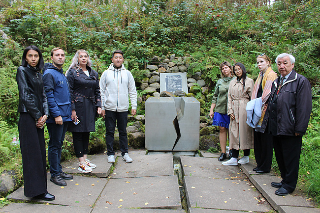 «Волонтеры Победы» КРСУ почтили память героев блокадного Ленинграда