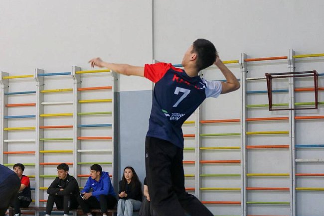The KRSU men's volleyball team reached the semi-finals of the Universiade!