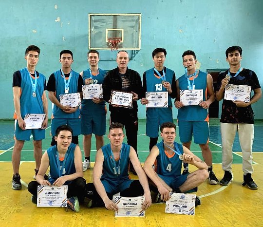KRSU basketball players won silver medals at the 2022 Universiade