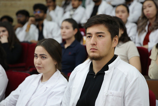 Академик Юрий Беленков в КРСУ: встреча с мировым авторитетом в кардиологии стала знаковым событием для медицины Кыргызстана