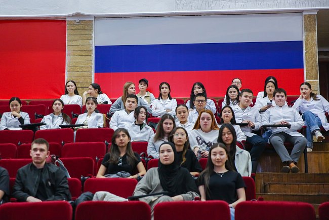 As part of Global Money Week, KRSU hosted a training seminar from international expert in the field of finance and sustainability Buazhar Abdykadyrova