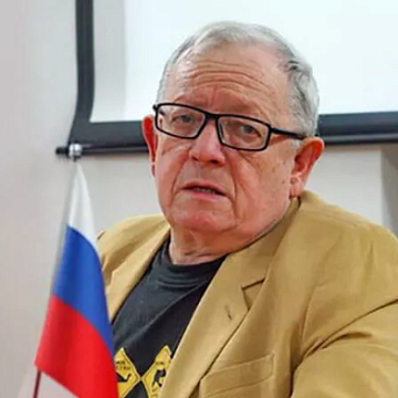 «Өзүн-өзү ирониялык жана кристаллдай чынчыл». Шаповалов тууралуу белгилүү кыргызстандыктар