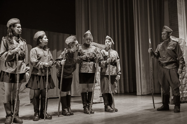 В КРСУ готовятся к премьере трогательной постановки «А зори здесь тихие…»