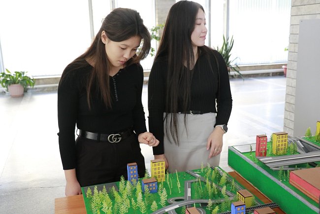 An exhibition dedicated to Science Day of the Kyrgyz Republic and World Science Day took place at KRSU