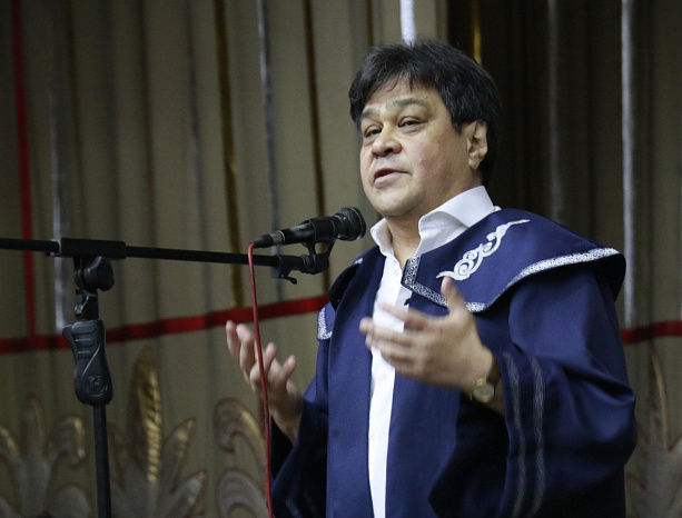 Проректор КРСУ награжден Почетной грамотой Жогорку Кенеша КР