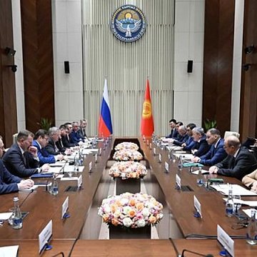 Алексей Оверчук соода-экономикалык, илимий-техникалык жана гуманитардык кызматташтык боюнча өкмөттөр аралык орус-кыргыз комиссиясынын теңтөрагаларынын жолугушуусун өткөрдү