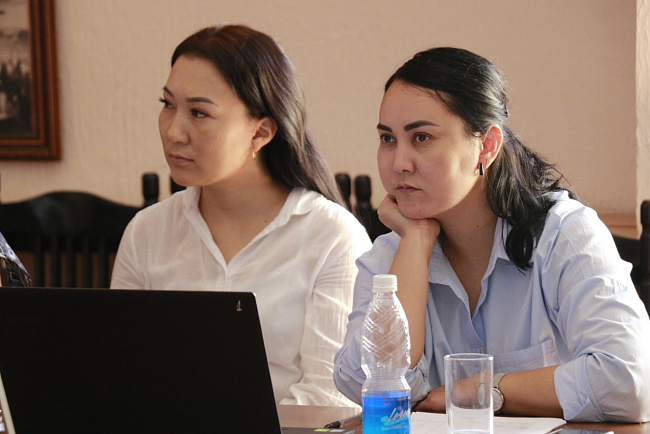 Студенты кафедры мировых языков успешно защитили дипломные работы