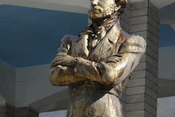 KRSU restored the monument to A.S. Pushkin