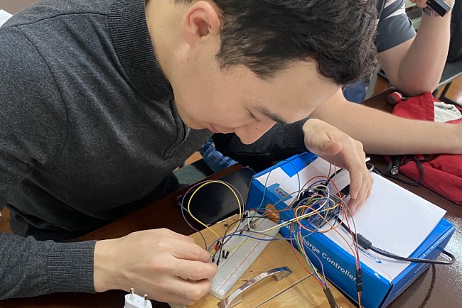 The report of KRSU student Vladislav Rodionov became the best at the interuniversity conference on electronics and robotics
