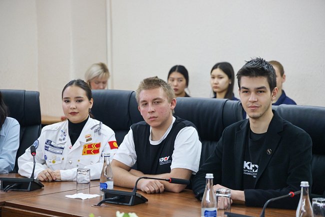 Special Representative of the President of the Russian Federation Mikhail Shvydkoy visited KRSU