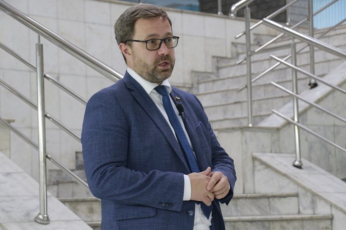 Denis Fomin-Nilov congratulated the First Lady of the Kyrgyz Republic Aigul Zhaparova on her birthday