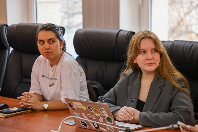КРСУда Ассоциациянын өкүлдөрү менен жолугушуу болуп өттү «Dobro.RF»