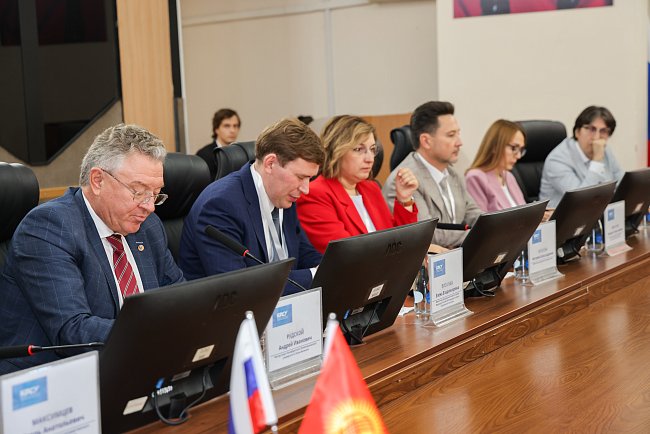 Университет начинается с команды: ректоры России и Кыргызстана обсудили новые подходы к управлению вузами
