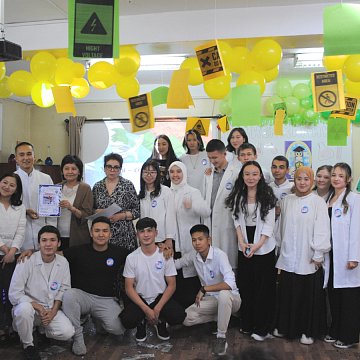 Happy Chemist's Day!
