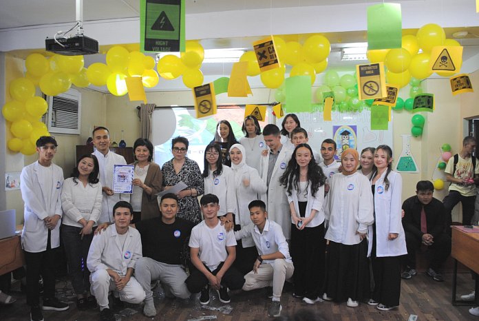 Happy Chemist's Day!