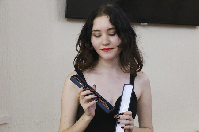 Солнце русской поэзии взойдет!