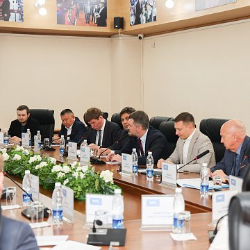 KRSU hosted a round table and presentation of the exhibition «Without the right to be forgotten»
