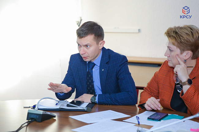 В КРСУ обсудили распределение социальных выплат и грантов на проживание