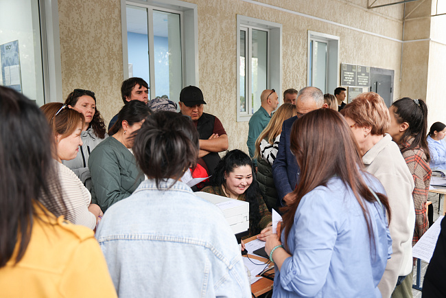 В Школе КРСУ прошло пробное тестирование для поступающих