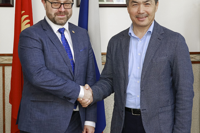 Первым крупным индустриальным партнером КРСУ станет ОсОО «Альянс Алтын»